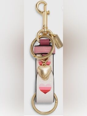 NWT Coach Trigger Snap Heart Keychain Bag Charm